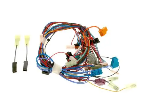 Kabelbaum mit zahlreichen Kabeln und Steckverbindungen, dargestellt in verschiedenen Farben. Produkt von Bosch, geeignet für elektrische Verbindungen in Anwendungen.